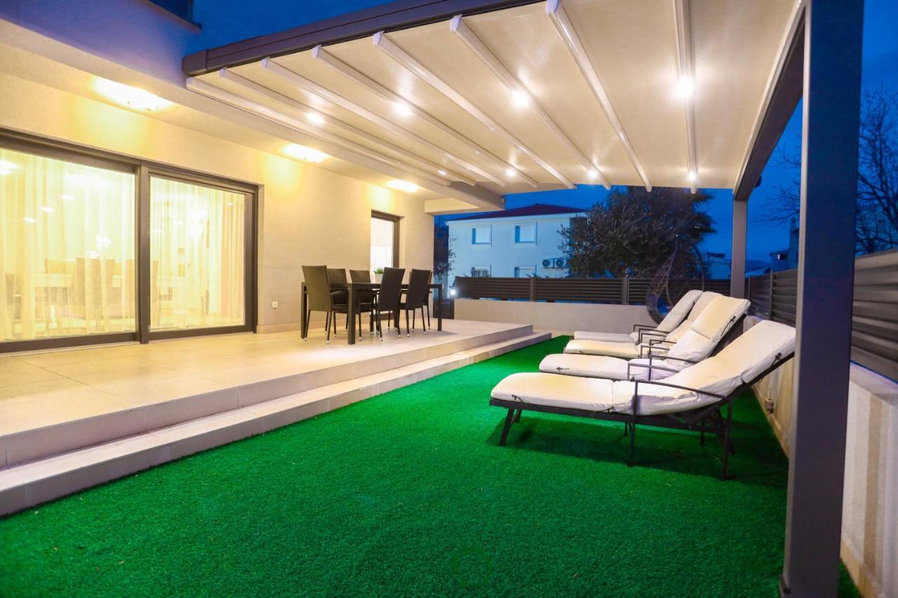 Villa Castelli, Apartment With Pool, Kaštela Екстериор снимка