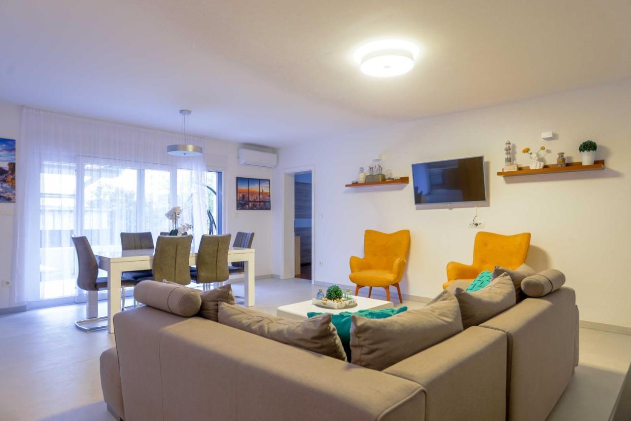 Villa Castelli, Apartment With Pool, Kaštela Екстериор снимка